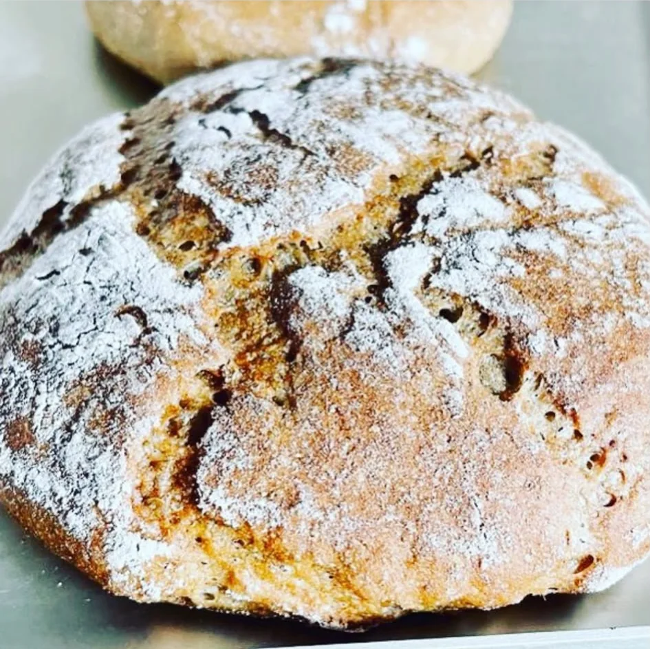 Rustikales Brot aus der Backstube der Bäckerei Benz